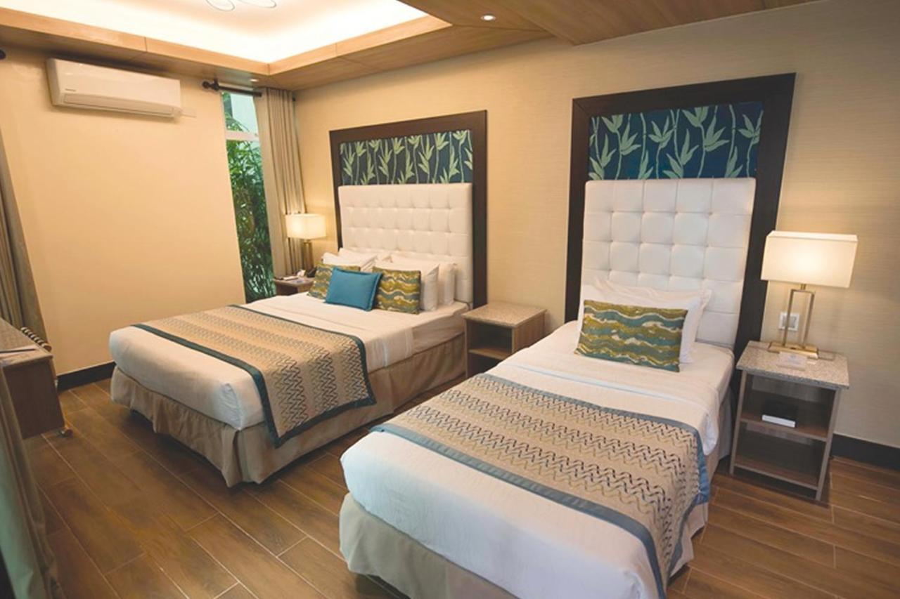 Acuatico Beach Resort & Hotel Inc. سان خوان المظهر الخارجي الصورة