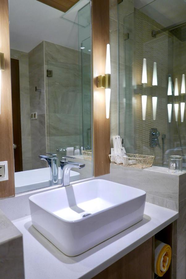 Acuatico Beach Resort & Hotel Inc. سان خوان المظهر الخارجي الصورة